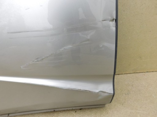 VRATA DESNA ZADNJA STRANA ZADNJI LEXUS RX 4 IV 2015- VRATA DESNA ZADNJA STRANA ZADNJI LEXUS RX 4 IV 2015-