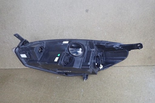 LAMPA FAR DESNA STRANA FORD FIESTA MK8 17-