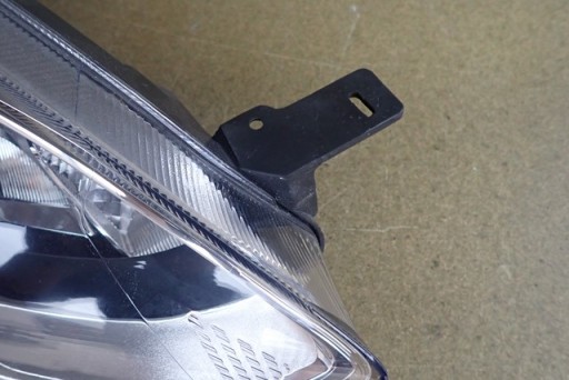 LAMPA FAR DESNA STRANA FORD FIESTA MK8 17-