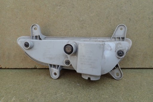 LAMPA FAR DESNA STRANA ZADNJA  MAGLENKA HYUNDAI IX20