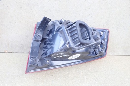 LAMPA FAR LIJEVA STRANA ZADNJA SEAT TOLEDO IV 4 6JH945095E