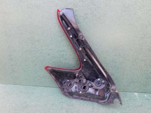 LAMPA FAR DESNA STRANA ZADNJI NISSAN JUKE 10-14