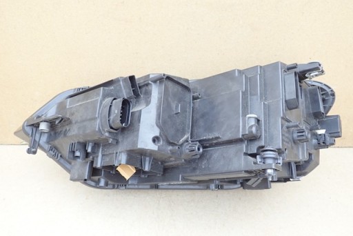 LAMPA FAR DESNA STRANA FULL LED VW TOURAN 15- 5TB941036B