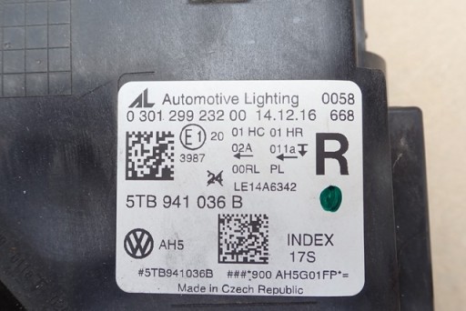 LAMPA FAR DESNA STRANA FULL LED VW TOURAN 15- 5TB941036B