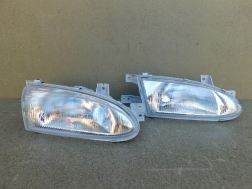 LAMPA FAR DESNA STRANA HYUNDAI ACCENT I 94-99 NOVO ORIGINALNI