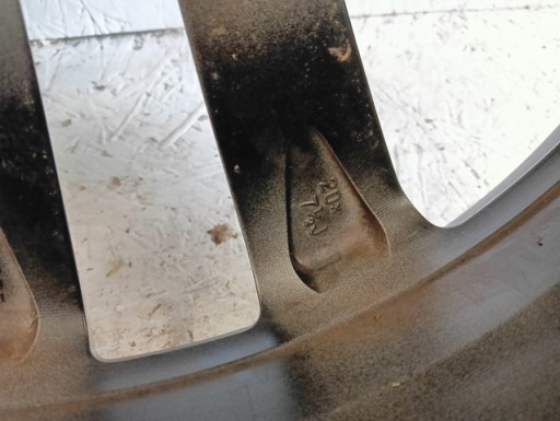 ALUMINIJSKA FELGA LEXUS RX 20X7,5 ET35 5X114,3