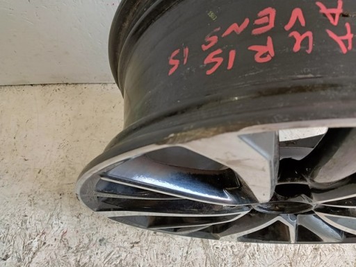 ALUMINIJSKA FELGA TOYOTA AURIS II AVENSIS 17X7 ET45 5X114,3