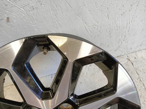 ALUMINIJSKA FELGA TOYOTA AYGO 42611-0H050 15X4,5 ET35 4X100