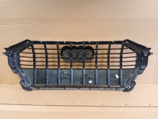 NOVO MASKA GRIL AUDI Q3 II 83A853651E 2018-