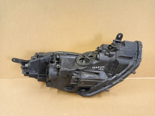 LAMPA FAR LIJEVA STRANA HYUNDAI IX20 LEČA 2010-2015R