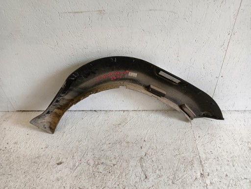 LAJSNA NA BLATOBRAN LIJEVA STRANA PREDNJA TOYOTA HILUX 8 VIII 2020-