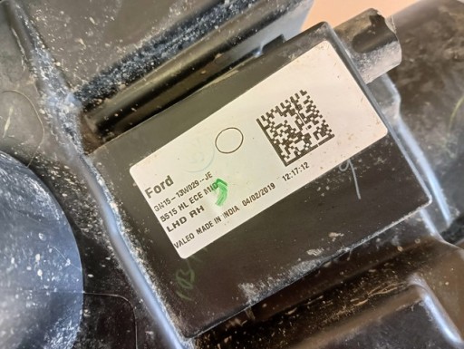 LAMPA FAR DESNA STRANA FORD ECOSPORT REDIZAJN 17-