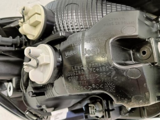 LAMPA FAR DESNA STRANA ZADNJA ZADNJI JEEP AVENGER LED 2022-