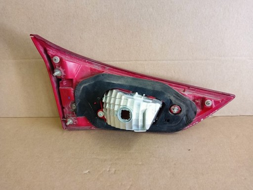 LAMPA FAR DESNA STRANA ZADNJA ZADNJI TOYOTA AURIS II 2 KARAVAN 12-15