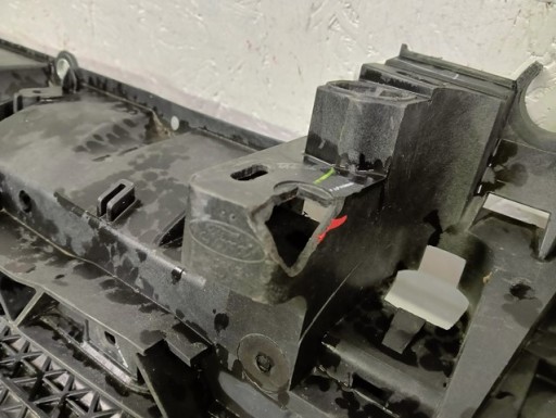 VEZNI LIM PREDNJA STRANA POJAČANJE FORD ECOSPORT REDIZAJN 17-