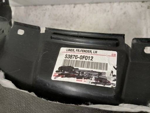 PVC BLATOBRANA LIJEVA STRANA PREDNJA TOYOTA COROLLA VERSO 2004-2009R