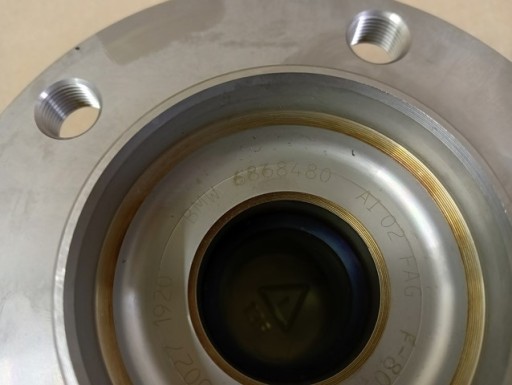 NOVI PREDNJA STRANA LEŽAJ Z PIASTĄ BMW V 5 F10 F11 VI 6 F06 F12 F13