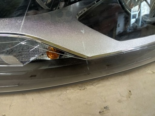 LAMPA FAR LIJEVA STRANA VW POLO 6R 09- LAMPA FAR LIJEVA STRANA VW POLO 6R 09-