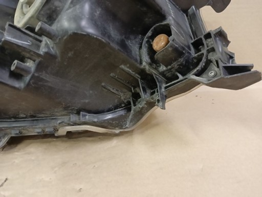 LAMPA FAR LIJEVA STRANA TOYOTA HILUX VIII 8 REDIZAJN 20-