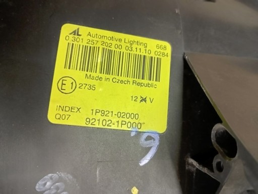 LAMPA FAR DESNA STRANA KIA VENGA 10-