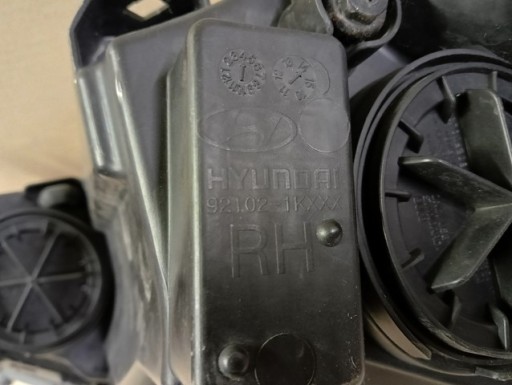 LAMPA FAR DESNA STRANA HYUNDAI IX20 IX-20 10-