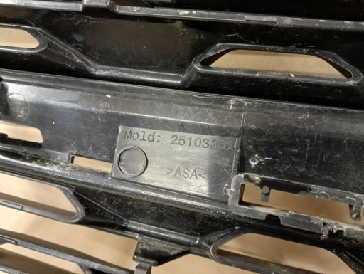 MASKA GRIL OPEL ZAFIRA D VIVARO C 19-