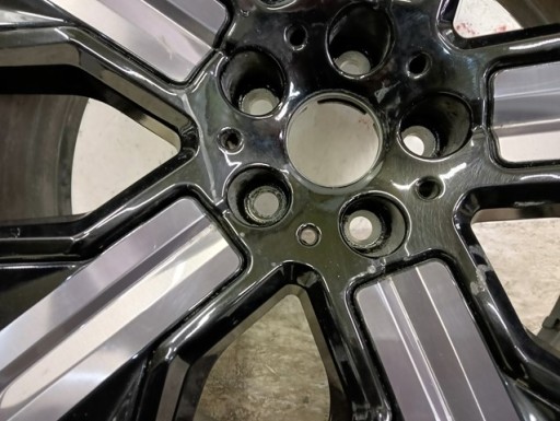 ALUMINIJSKA FELGA BMW IX I20 21X9J ET36 5X112 ALUMINIJSKA FELGA BMW IX I20 21X9J ET36 5X112