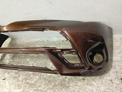 BRANIK PREDNJA STRANA TOYOTA AVENSIS T27 REDIZAJN T29 15-