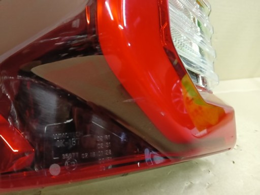 LAMPA FAR LIJEVA STRANA ZADNJA  ZADNJI TOYOTA HILUX VIII 8 LED REDIZAJN 20-