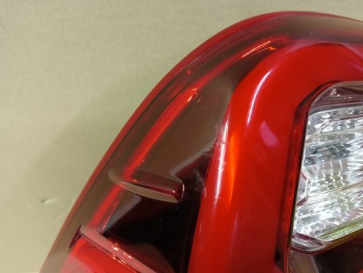 LAMPA FAR LIJEVA STRANA ZADNJA  ZADNJI TOYOTA HILUX VIII 8 LED REDIZAJN 20-