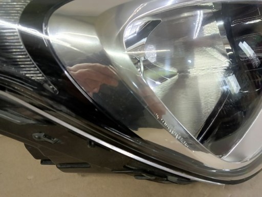 LAMPA FAR DESNA STRANA HYUNDAI I10 II 2 14-