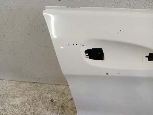 VRATA DESNA  PREDNJA STRANA MERCEDES W117 A117 117 CLA 13-