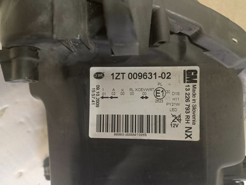 LAMPA FAR DESNA STRANA BI XENON ZAKRETNI OPEL INSIGNIA I 1 A 08-13R