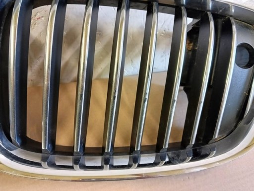 MASKA GRIL MREŽICA LIJEVA STRANA DESNA BMW V 5 GT F07 09- MASKA GRIL MREŽICA LIJEVA STRANA DESNA BMW V 5 GT F07 09-