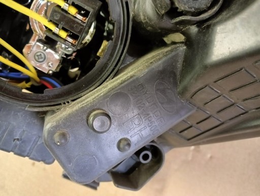 LAMPA FAR DESNA STRANA HYUNDAI I20 I 1 REDIZAJN 12-15R