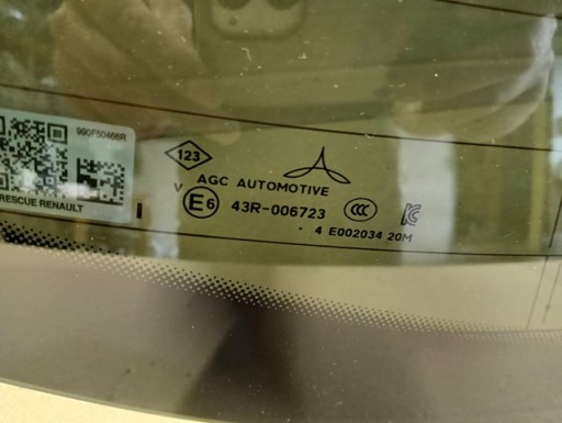 STAKLO GEPEKA RENAULT CAPTUR II 2 TAMNA 19-