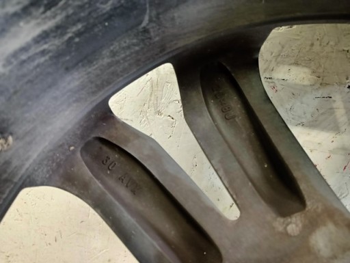 ALUMINIJSKA FELGA LEXUS RX GS IS 20X8,5 ET30 5X114,3