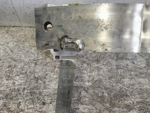 GREDA ISPOD BRANIK PREDNJA STRANA AUDI Q3 II 2 83A 18-