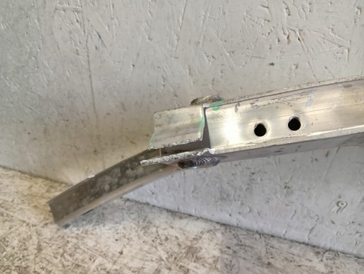 GREDA ISPOD BRANIK PREDNJA STRANA AUDI Q5 II 2 80A 17-