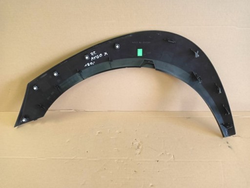 LAJSNA NA BLATOBRAN DESNA STRANA ZADNJI TOYOTA AYGO X 22-