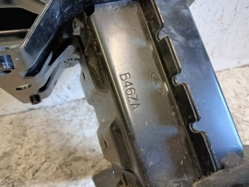 GREDA ISPOD BRANIK PREDNJA STRANA FORD FIESTA MK6 02-