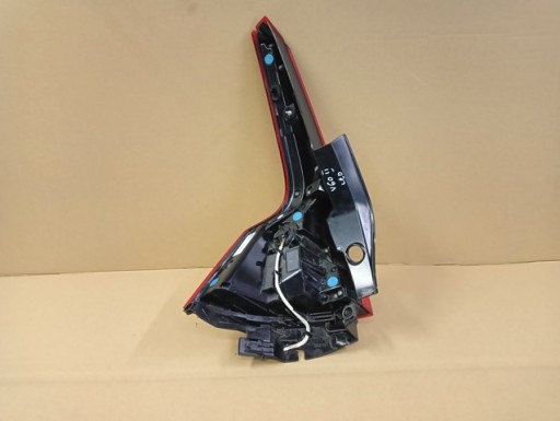 LAMPA FAR DESNA STRANA ZADNJA ZADNJI VOLVO V60 II 2 LED 18-