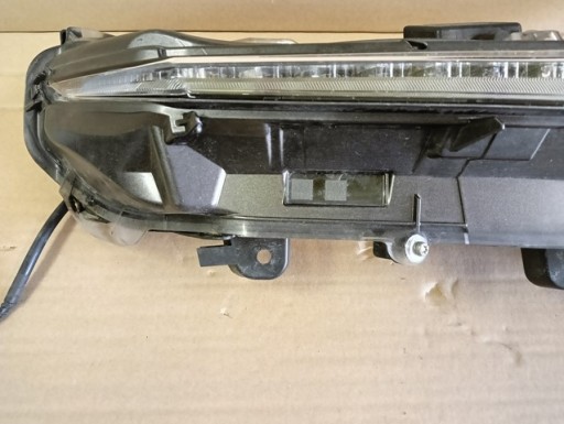 DRL LED ZMIGAVAC DESNA STRANA LEXUS NX 1 14-