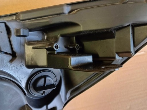 LAMPA FAR DESNA STRANA RENAULT CAPTUR I 1 13-