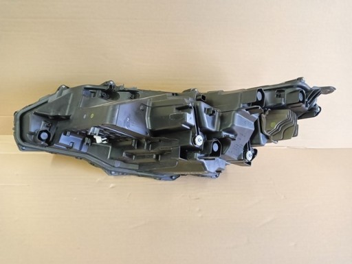 LAMPA FAR DESNA STRANA FULL LED LEXUS RX V 5 22-