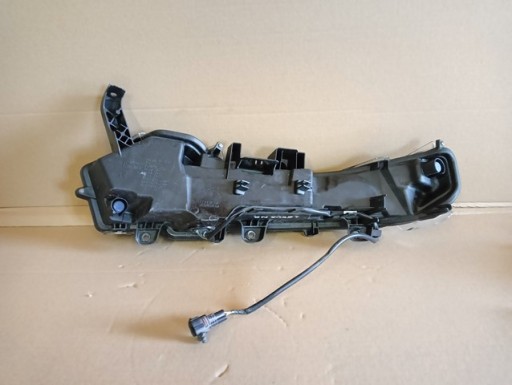 DRL LED ZMIGAVAC DESNA STRANA LEXUS NX 1 14-
