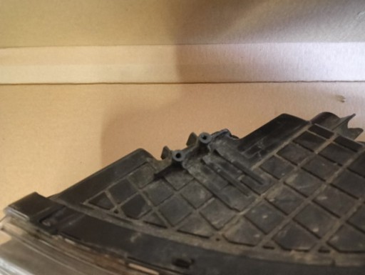 LAMPA FAR LIJEVA STRANA HYUNDAI IX20 IX 20 10-