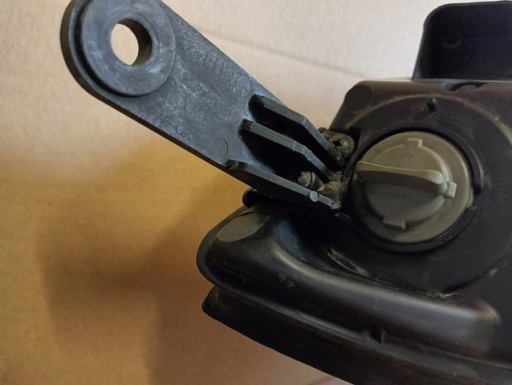 LAMPA FAR LIJEVA STRANA HYUNDAI IX20 IX 20 10-