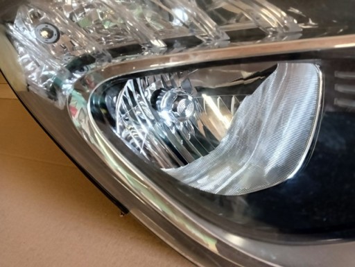 LAMPA FAR DESNA STRANA HYUNDAI IX20 IX 20 10-