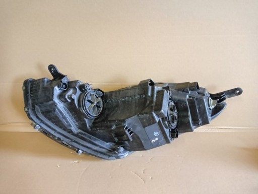 LAMPA FAR DESNA STRANA HYUNDAI IX20 IX 20 10-